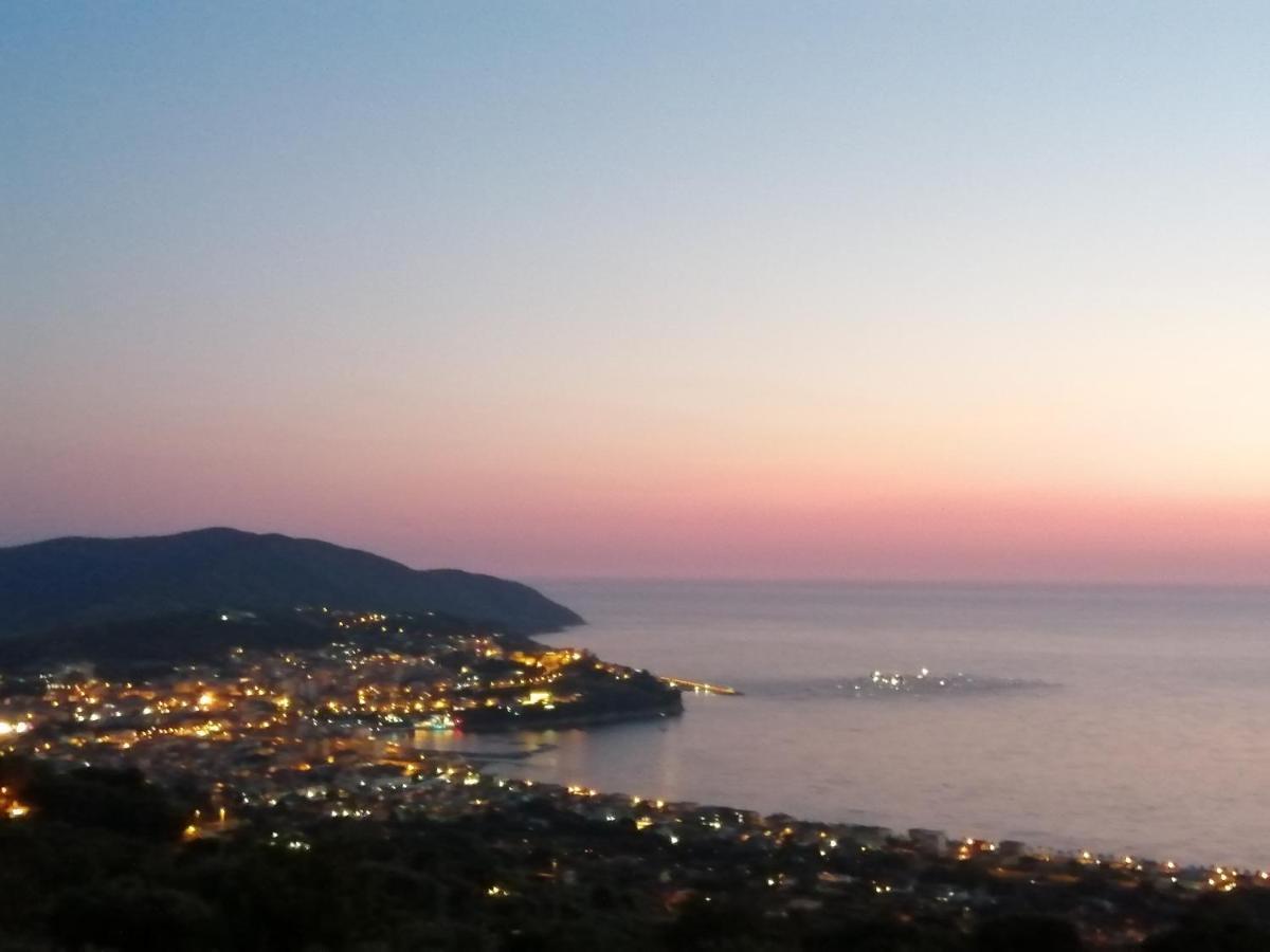 Una Terrazza Sul Mare アグローポリ エクステリア 写真
